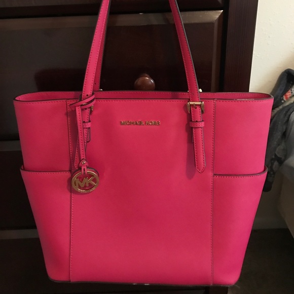 Michael Kors bag. Brand new barely used AUTHENTIC - Picture 1 of 3